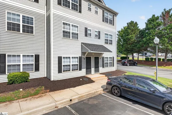 $214,000 | 116 E University Village Drive, Central, SC 29630