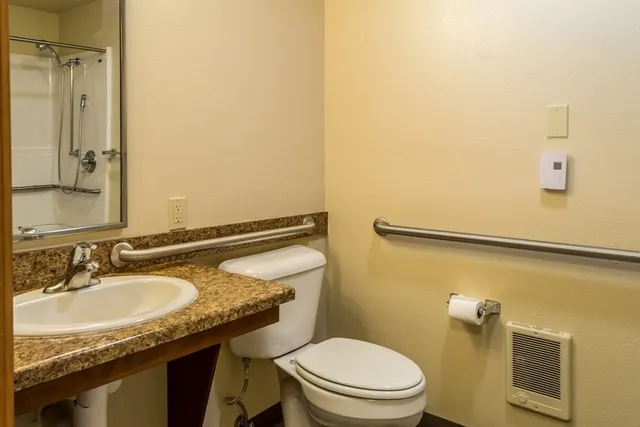 $917 | 410 Northeast Oak Street, Madras, OR 97741