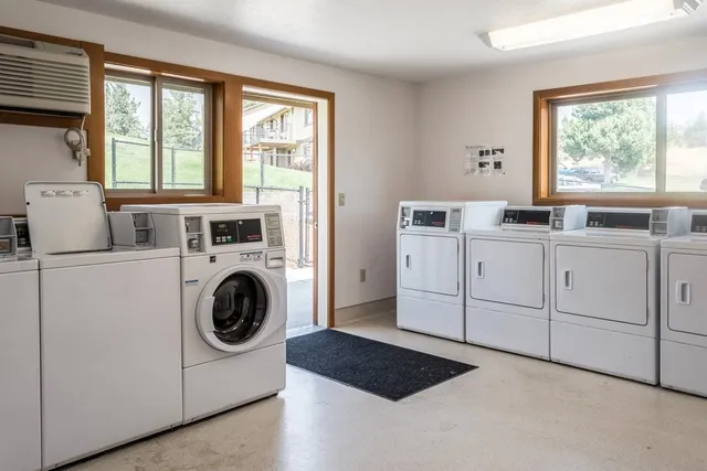 $917 | 410 Northeast Oak Street, Madras, OR 97741