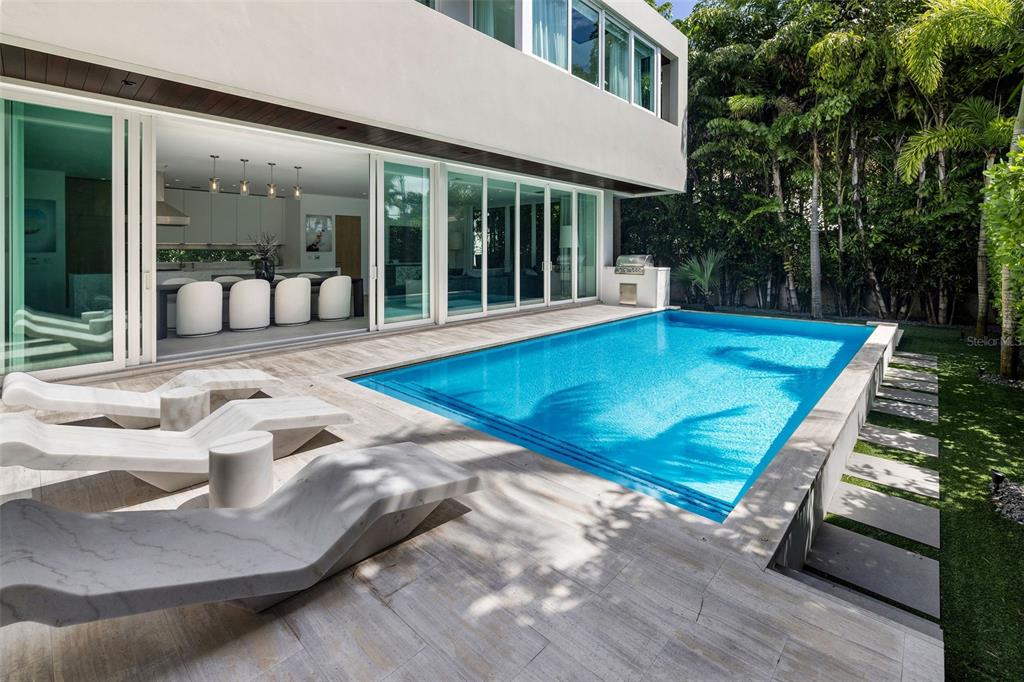 4433 North Bay Road Miami Beach, FL 33140 - Photo 14 of 67