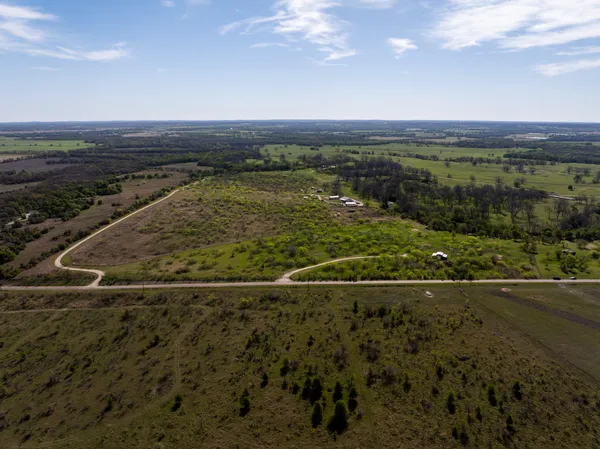 $550,000 | 1435 County Road 429, Rockdale, TX 76567