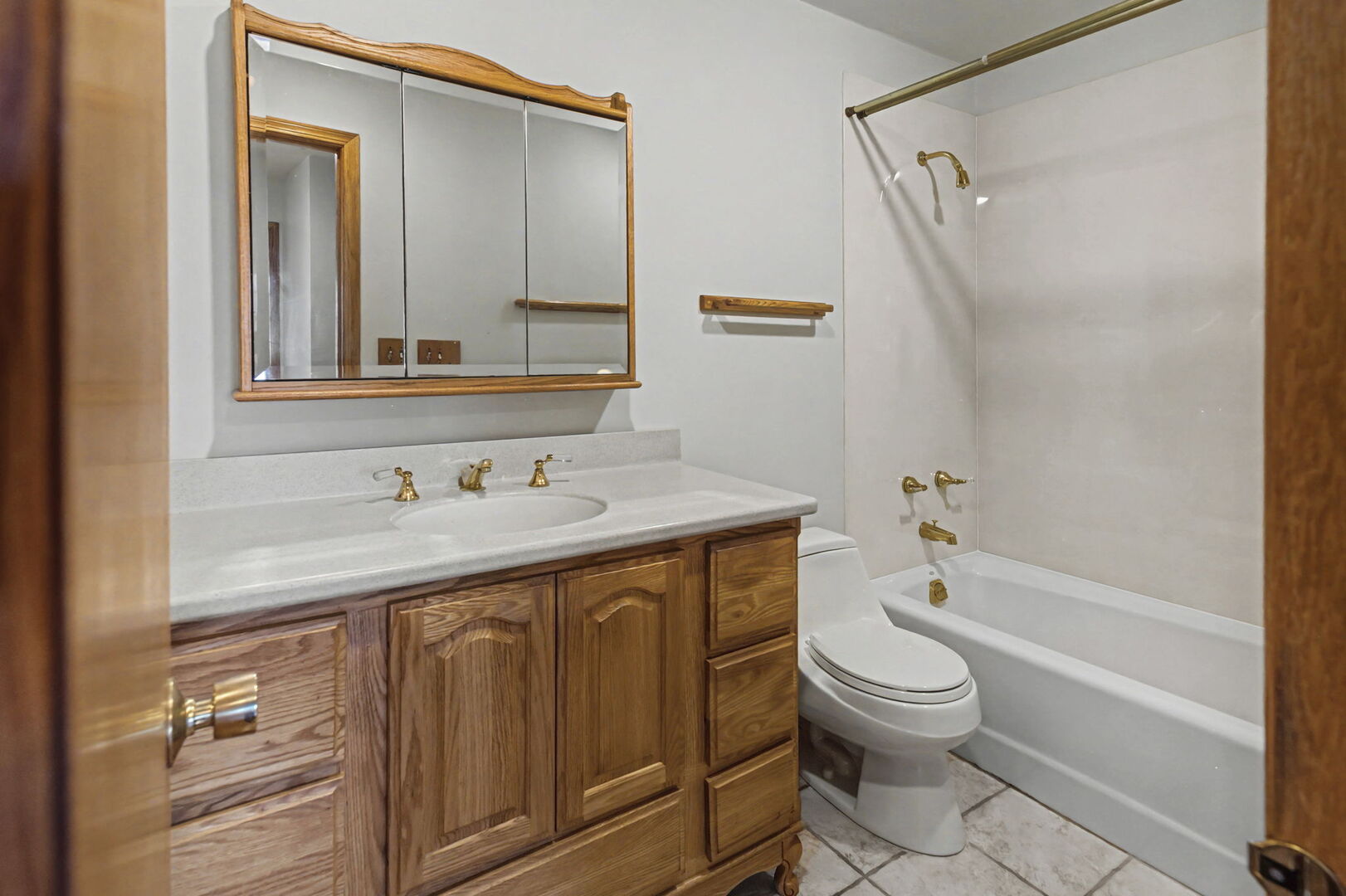 934 Highland Road Mundelein, IL 60060 - Photo 14 of 23