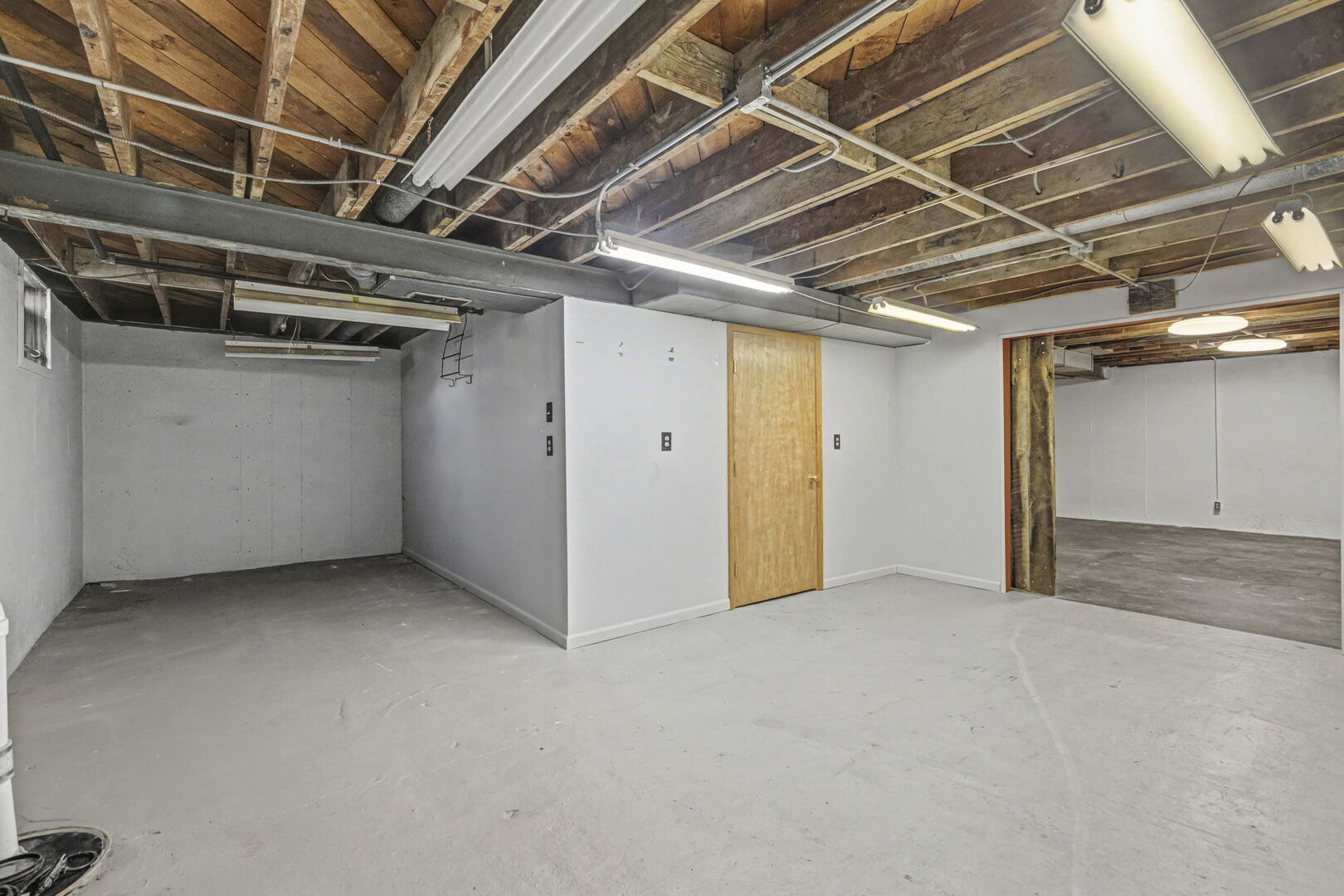 934 Highland Road Mundelein, IL 60060 - Photo 16 of 23