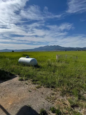 $220,000 | 501 Timber Avenue, Fairfield, ID 83327