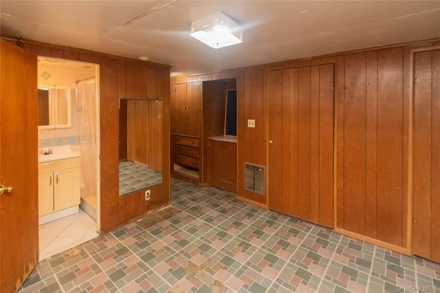 $350,000 | 17 Hillside Place, Fallsburg, NY 12779