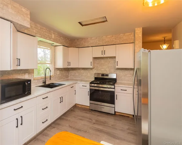 $350,000 | 17 Hillside Place, Fallsburg, NY 12779