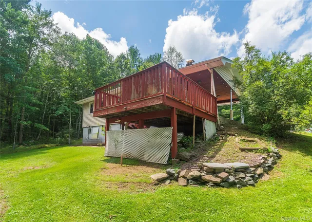 $350,000 | 17 Hillside Place, Fallsburg, NY 12779