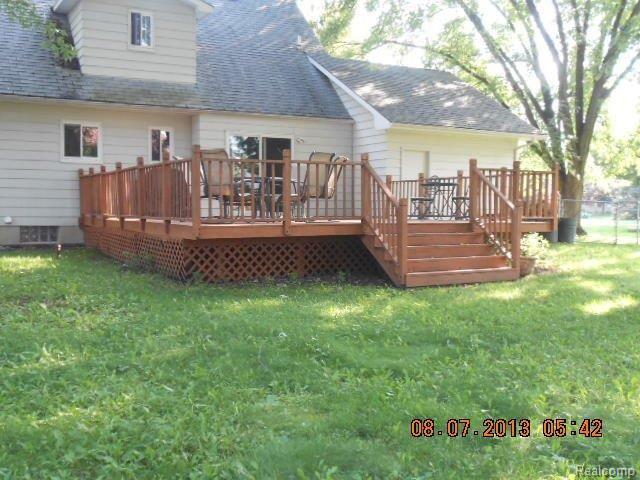 5533 Independence Colony Road Grand Blanc, MI 48439 - Photo 20 of 24 Large deck of kitchen