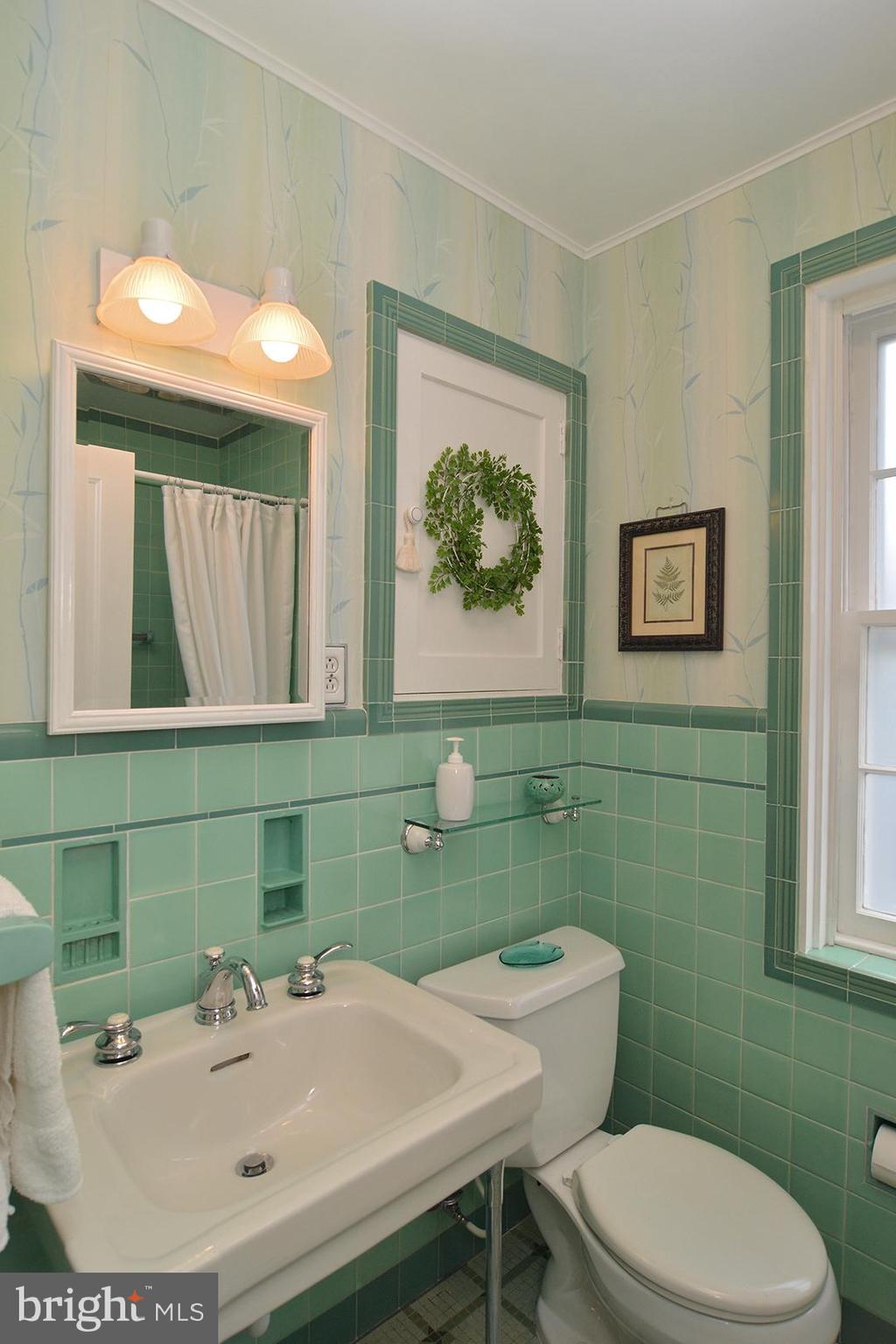 1423 Rose Virginia Road Reading, PA 19610 - Photo 36 of 51 Gallery Image 36
