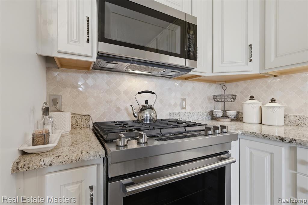 1700 River Road, Unit 8 Marysville, MI 48040 - Photo 18 of 31