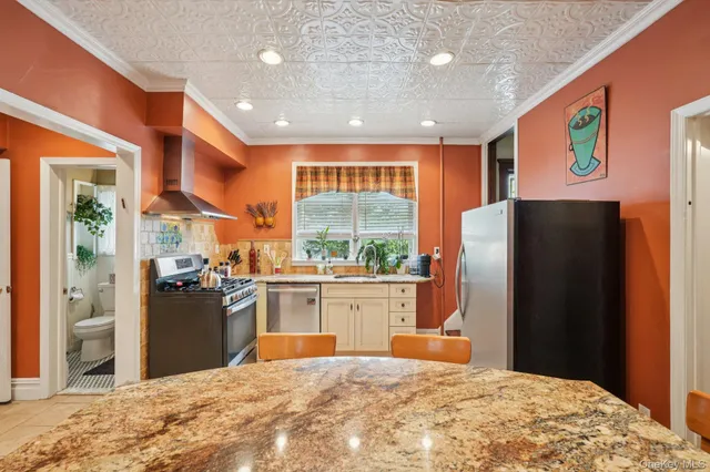 $715,000 | 74 East Maple Avenue, Suffern, NY 10901