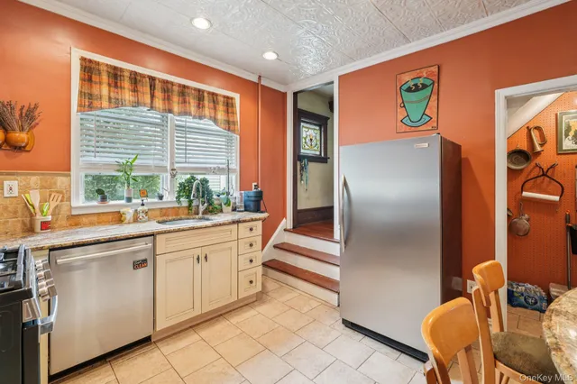 $715,000 | 74 East Maple Avenue, Suffern, NY 10901