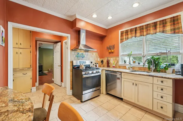 $715,000 | 74 East Maple Avenue, Suffern, NY 10901