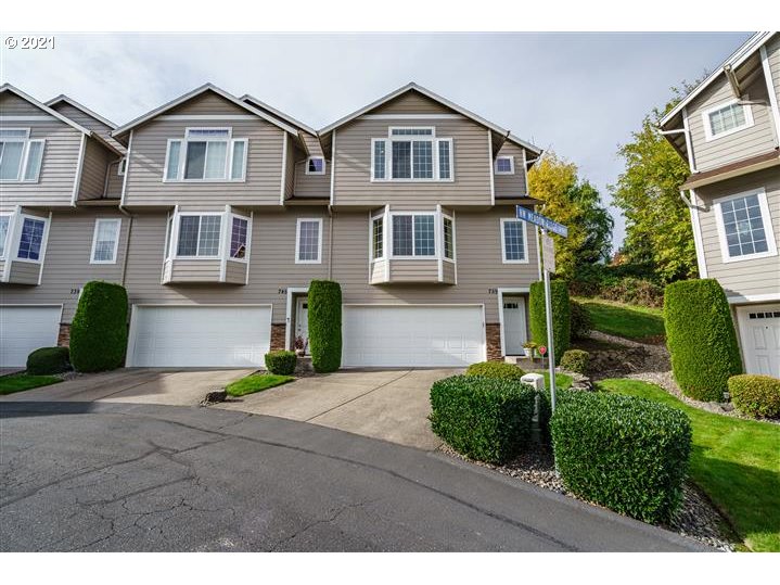 759 Northwest Meadow Ridge Lane, Unit 14 Camas, WA 98607 - Photo 2 of 32 Gallery Image 2