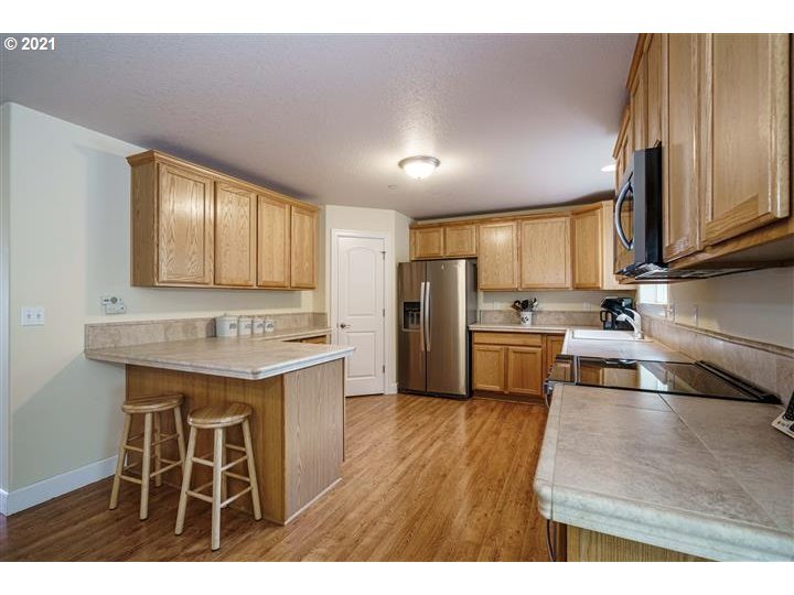 759 Northwest Meadow Ridge Lane, Unit 14 Camas, WA 98607 - Photo 7 of 32 Gallery Image 7