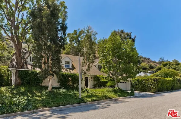 $3,795,000 | 1041 Chantilly Road, Los Angeles, CA 90077