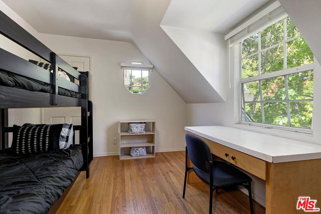 1041 Chantilly Road Los Angeles, CA 90077 - Photo 14 of 29