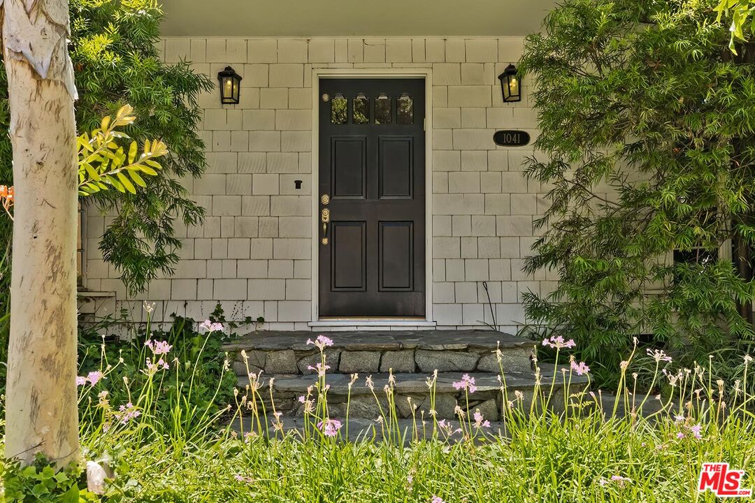 1041 Chantilly Road Los Angeles, CA 90077 - Photo 22 of 29