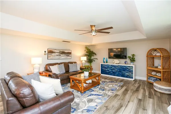 $3,800 | 195 Peppermint Lane, Unit 884, Naples, FL 34112