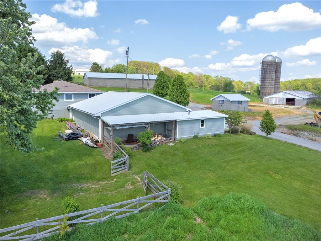 599 Brown Road Acme, PA 15610 - Photo 6 of 37