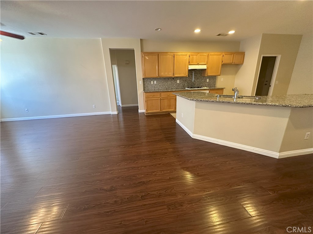 13352 Pleasant View Street Hesperia, CA 92344 - Photo 7 of 15 Family Room