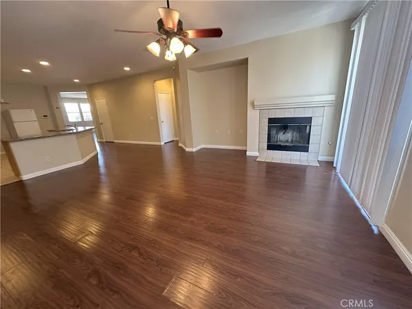 $2,400 | 13352 Pleasant View Street, Hesperia, CA 92344