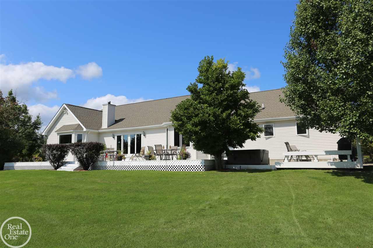 5955 Newman Road St. Clair, MI 48079 - Photo 40 of 48 31340027-40.JPG