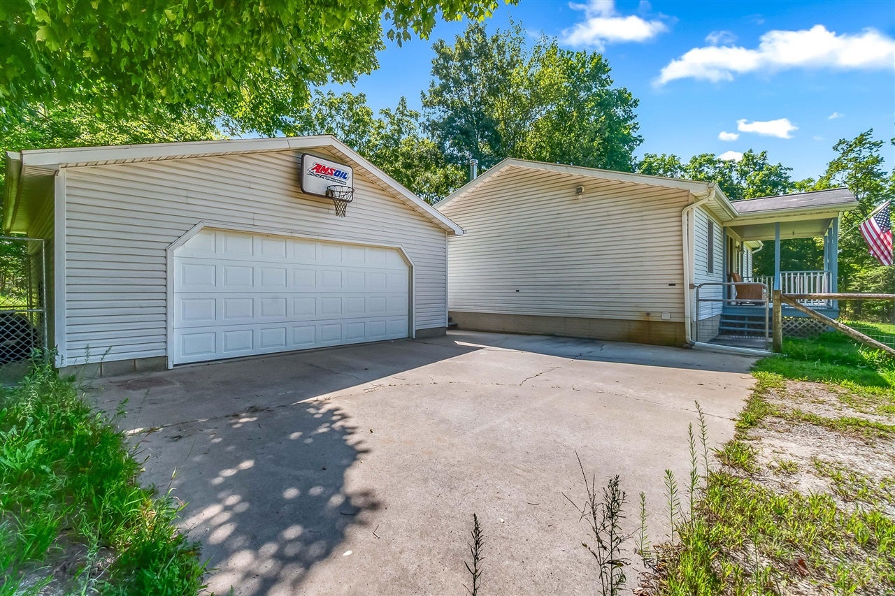 11441 Crampton Road Hillsdale, MI 49242 - Photo 42 of 48 Gallery Image 42