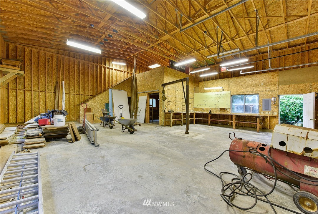 2558 Birch Bay Lynden Road Custer, WA 98240 - Photo 17 of 23