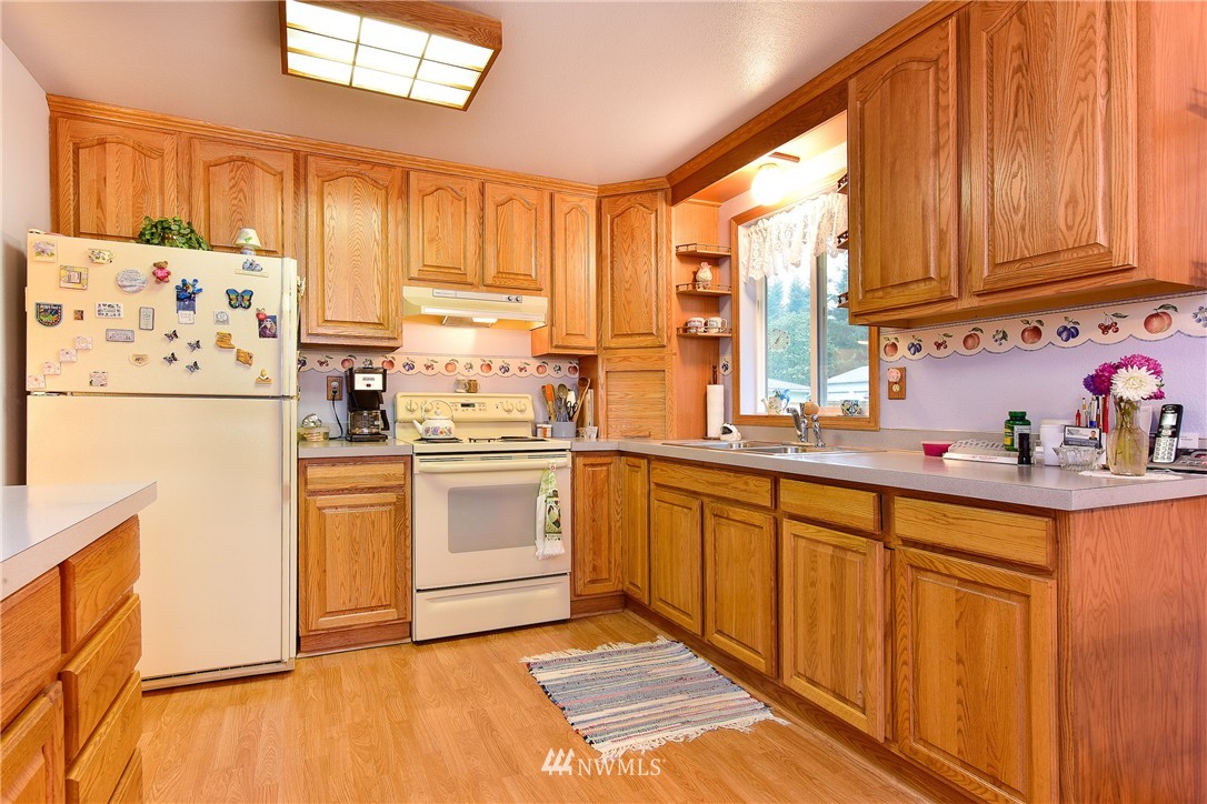 2558 Birch Bay Lynden Road Custer, WA 98240 - Photo 4 of 23
