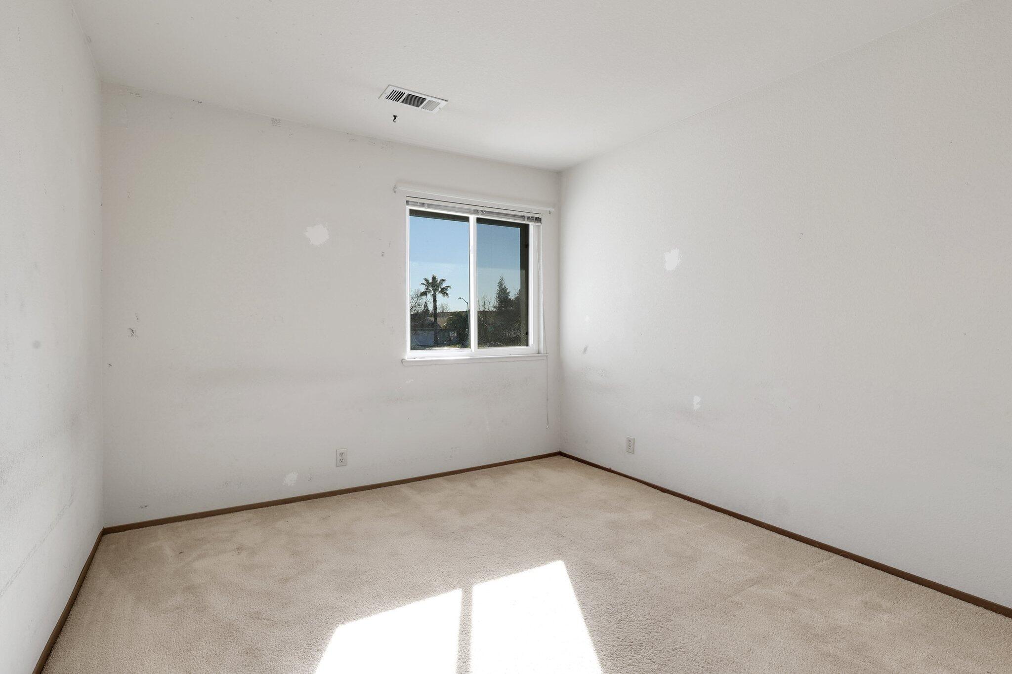 567 Shell Drive Redding, CA 96003 - Photo 15 of 24 13-web-or-mls-8Q0A2365
