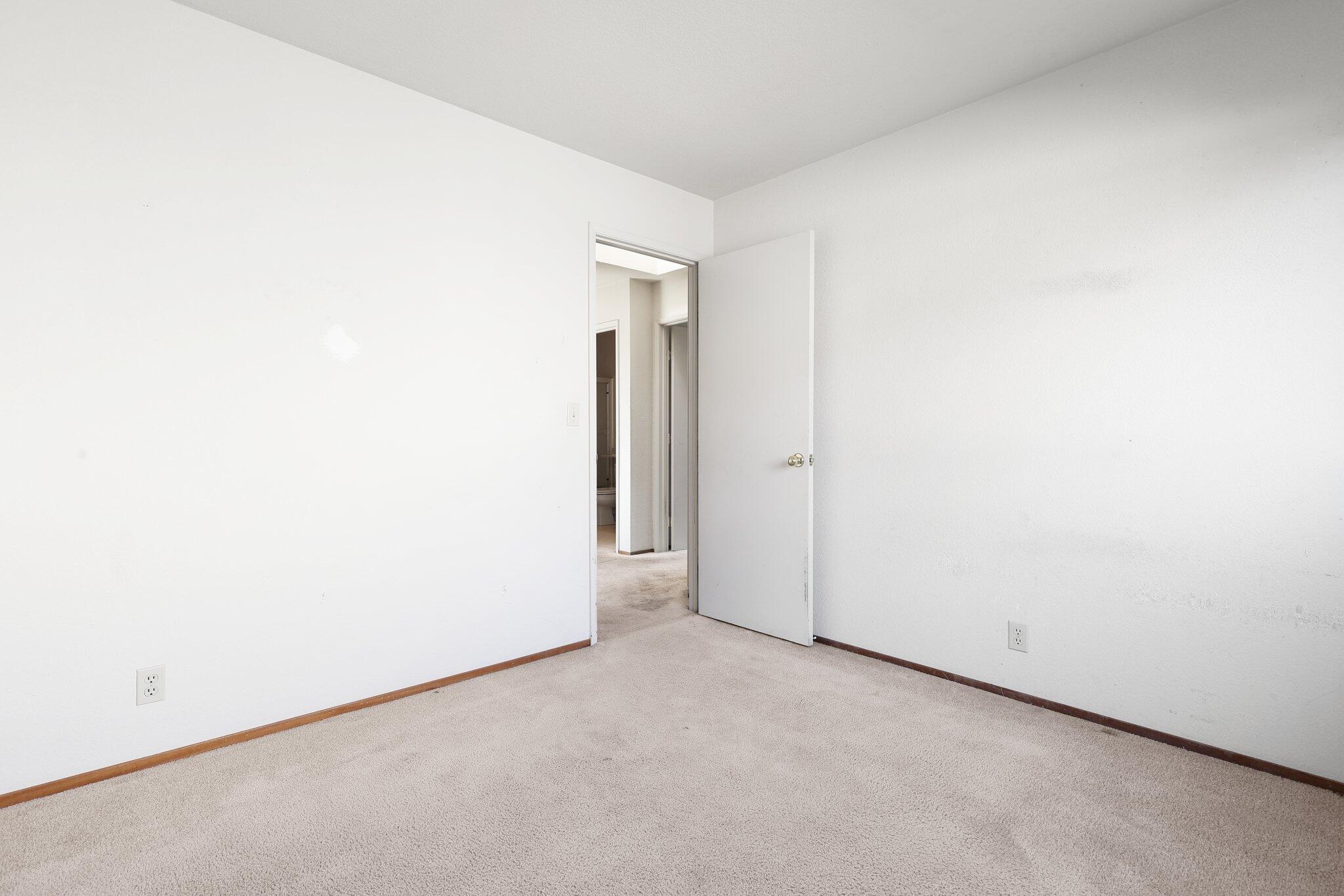 567 Shell Drive Redding, CA 96003 - Photo 17 of 24 18-web-or-mls-8Q0A2405