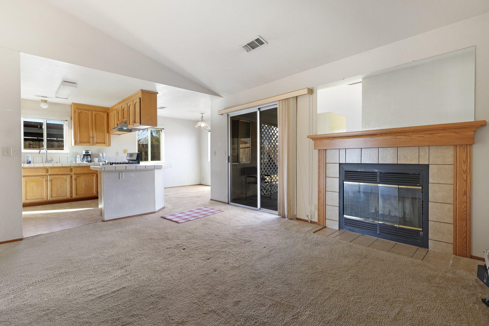 567 Shell Drive Redding, CA 96003 - Photo 5 of 24 8-web-or-mls-8Q0A2310