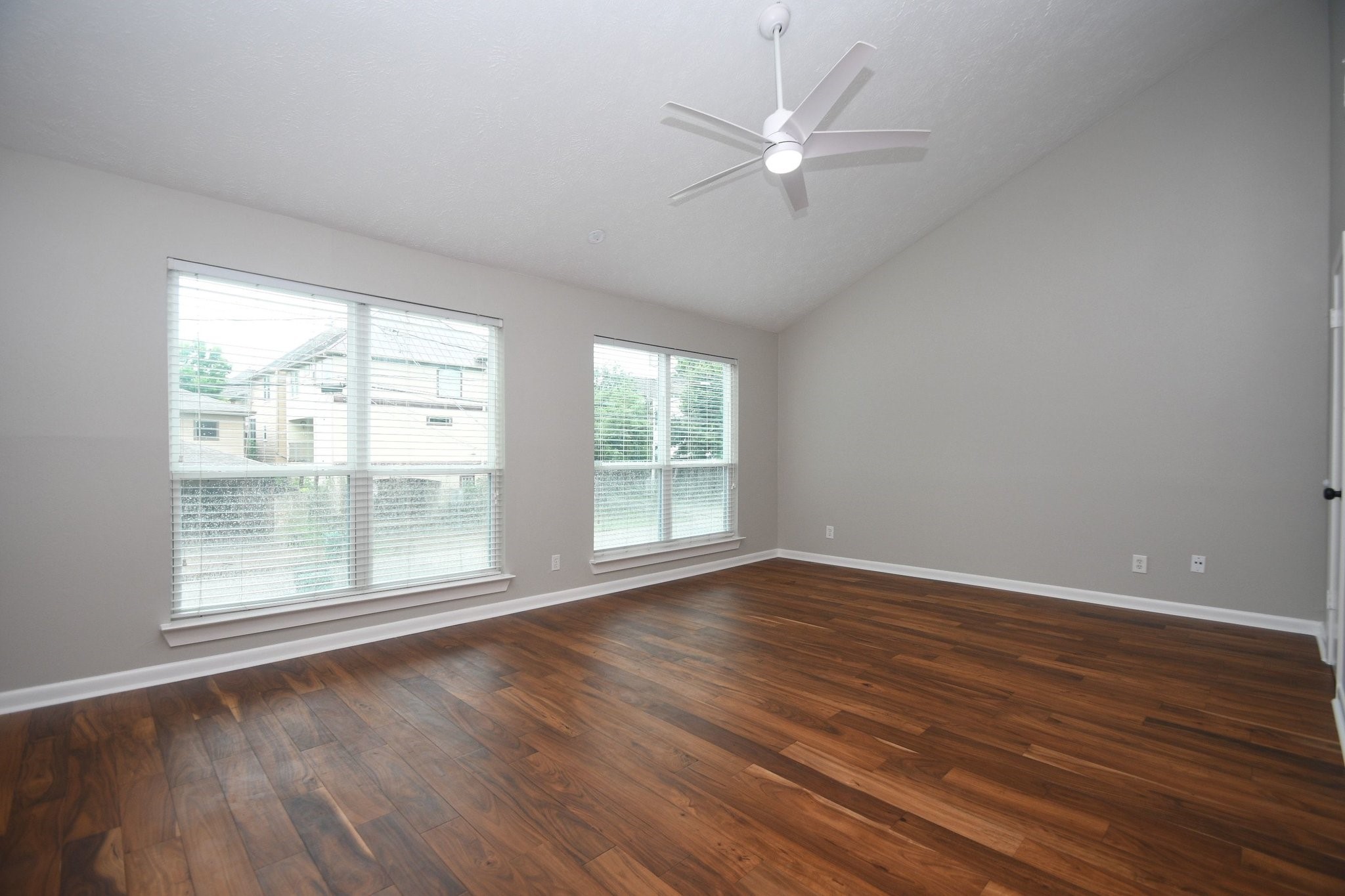 239 Malone Street, Unit B Houston, TX 77007 - Photo 20 of 35