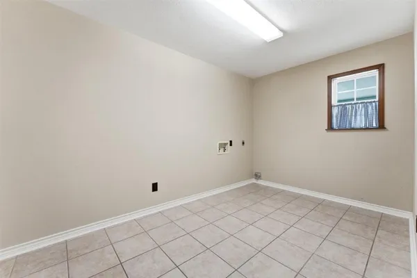 $220,000 | 37 Eucalyptus Street, Sulphur, LA 70663