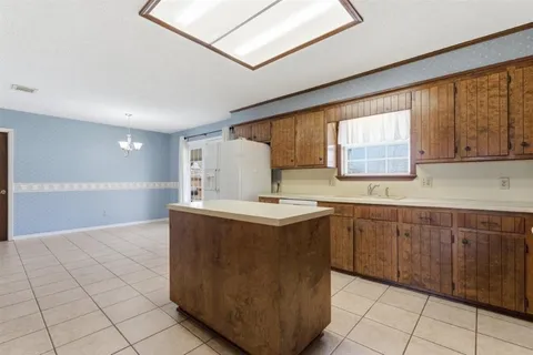 $220,000 | 37 Eucalyptus Street, Sulphur, LA 70663