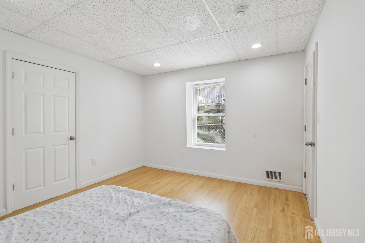 36 Henry Street Edison, NJ 08820 - Photo 29 of 42