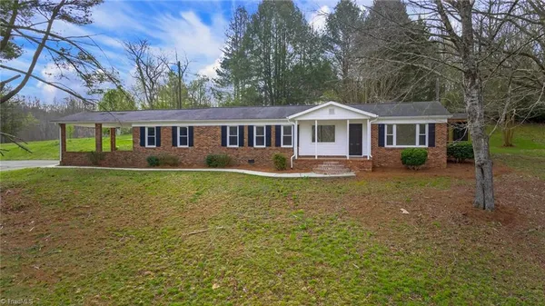 $279,900 | 3767 Nc Highway West, Westfield, NC 27053