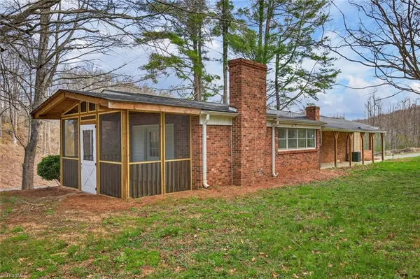 $279,900 | 3767 Nc Highway West, Westfield, NC 27053