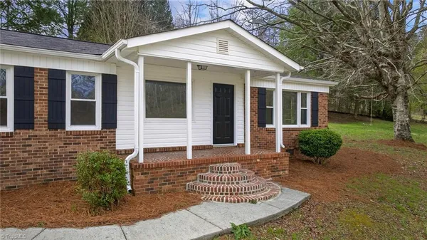 $279,900 | 3767 Nc Highway West, Westfield, NC 27053