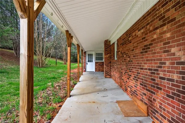 $279,900 | 3767 Nc Highway West, Westfield, NC 27053