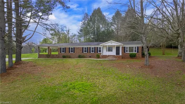 $279,900 | 3767 Nc Highway West, Westfield, NC 27053