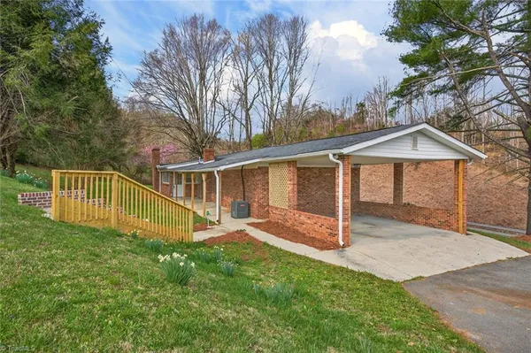 $279,900 | 3767 Nc Highway West, Westfield, NC 27053