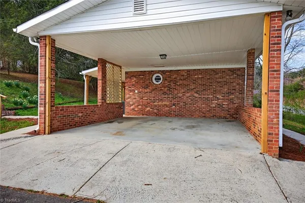 $279,900 | 3767 Nc Highway West, Westfield, NC 27053