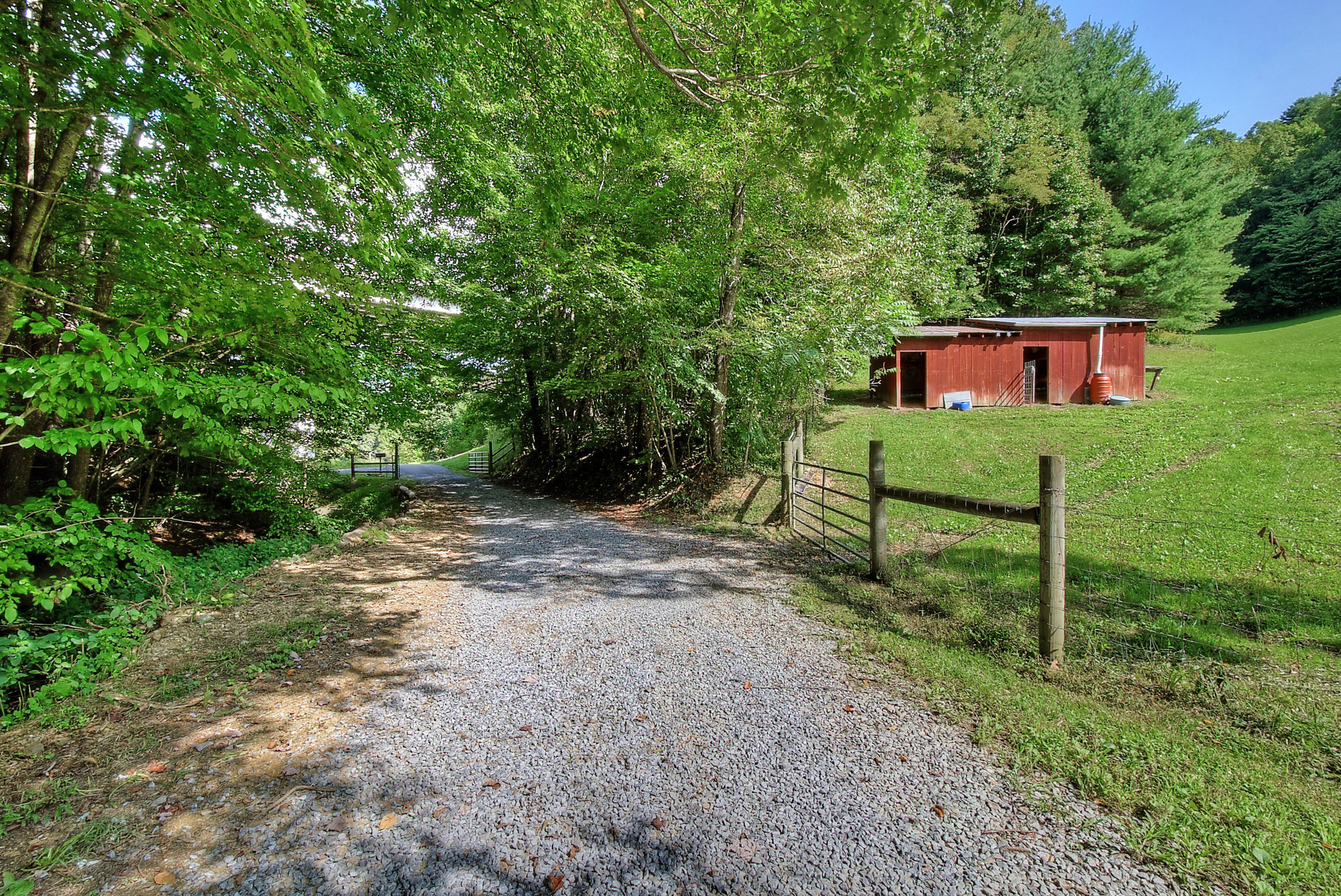 242 Little Branch Road Erwin, TN 37650 - Photo 60 of 62 DSC_0226_7_8