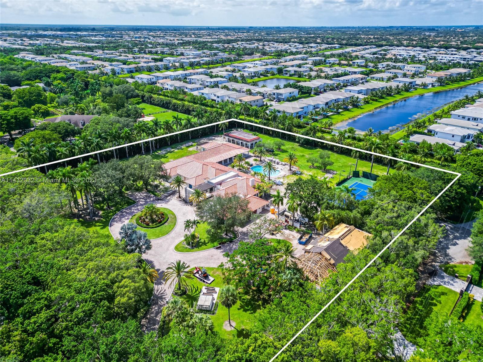8563 Horseshoe Lane Boca Raton, FL 33496 - Photo 2 of 82