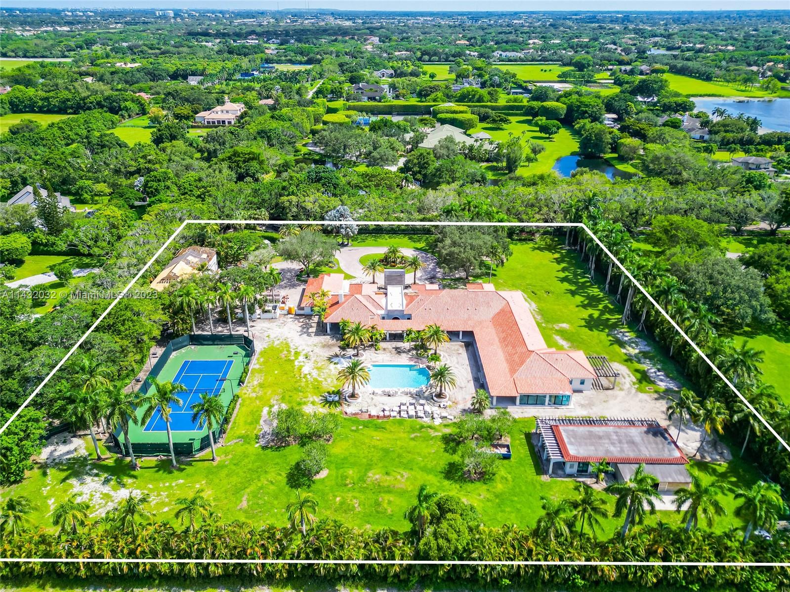 8563 Horseshoe Lane Boca Raton, FL 33496 - Photo 5 of 82