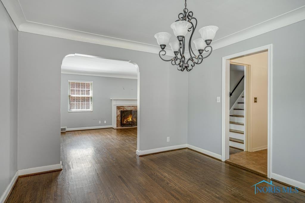 2527 Goddard Road Toledo, OH 43606 - Photo 11 of 39 Dining Room