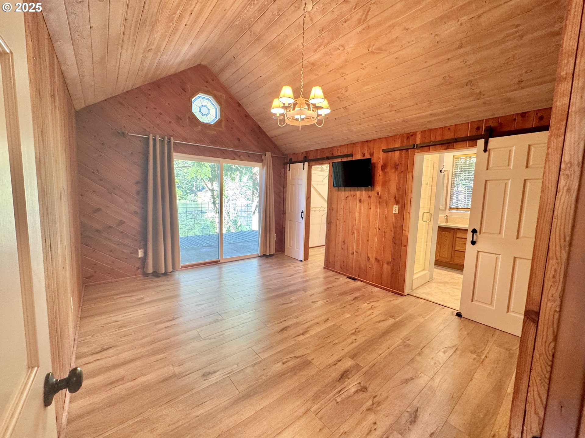 70700 Majestic Shores Road North Bend, OR 97459 - Photo 23 of 48 a view of entryway with wooden floor