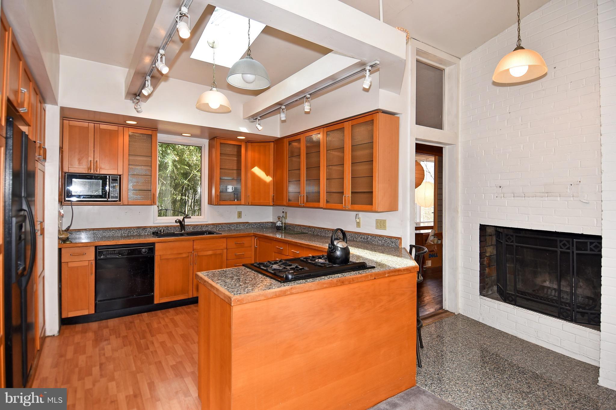 1611 Bryan Point Road Accokeek, MD 20607 - Photo 14 of 20 Kitchen